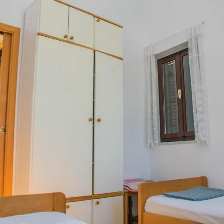 House Punta Blue & Orange 5m From The Sea, Island Cres Апартаменты *
