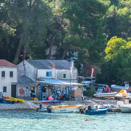 Апартаменты House Punta Blue & Orange 5m From The Sea, Island Cres *