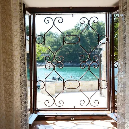 House Punta Blue & Orange 5m From The Sea, Island Cres