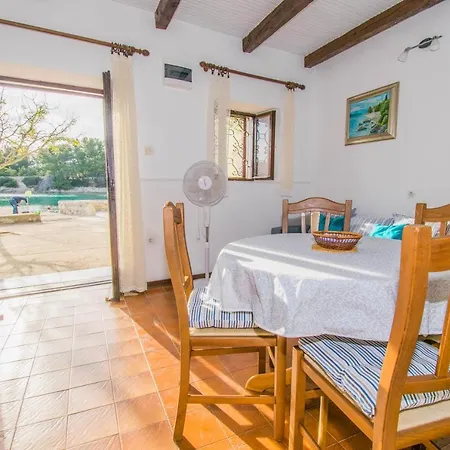 House Punta Blue & Orange 5m From The Sea, Island Cres شقة Punta Križa