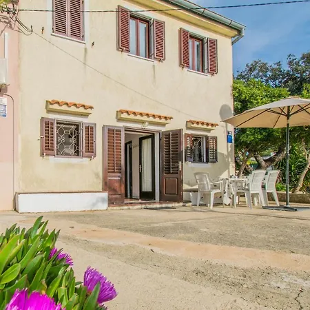 Апартаменты House Punta Blue & Orange 5m From The Sea, Island Cres