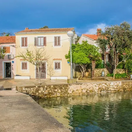 House Punta Blue & Orange 5m From The Sea, Island Cres Апартаменты